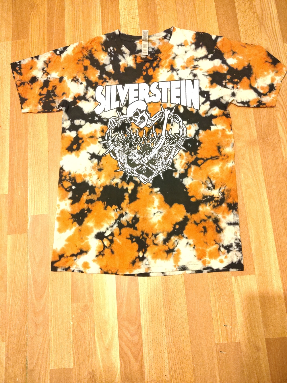 Silverstein Band T-Shirt Mens L Orange Black Tie Dye Skull Barbed Wire Heart Y2K